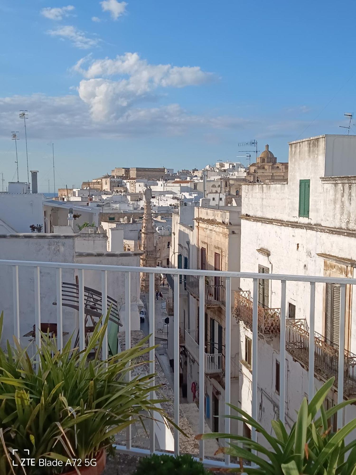 La Chicca Di C.Cavour Hotel Ostuni Room photo